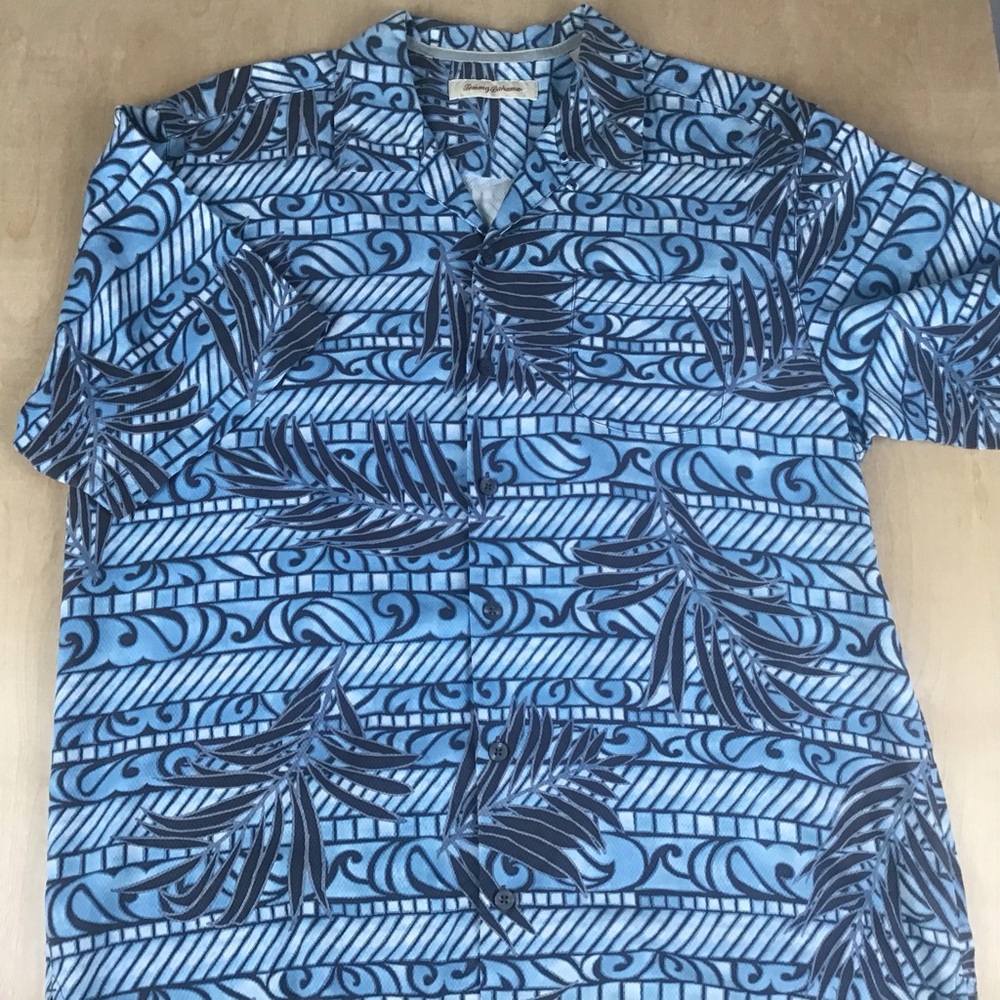 Tommy Bahama Mens Large Short Sleeve Button Up Silk Hawaiian Shirt Palm Leaves